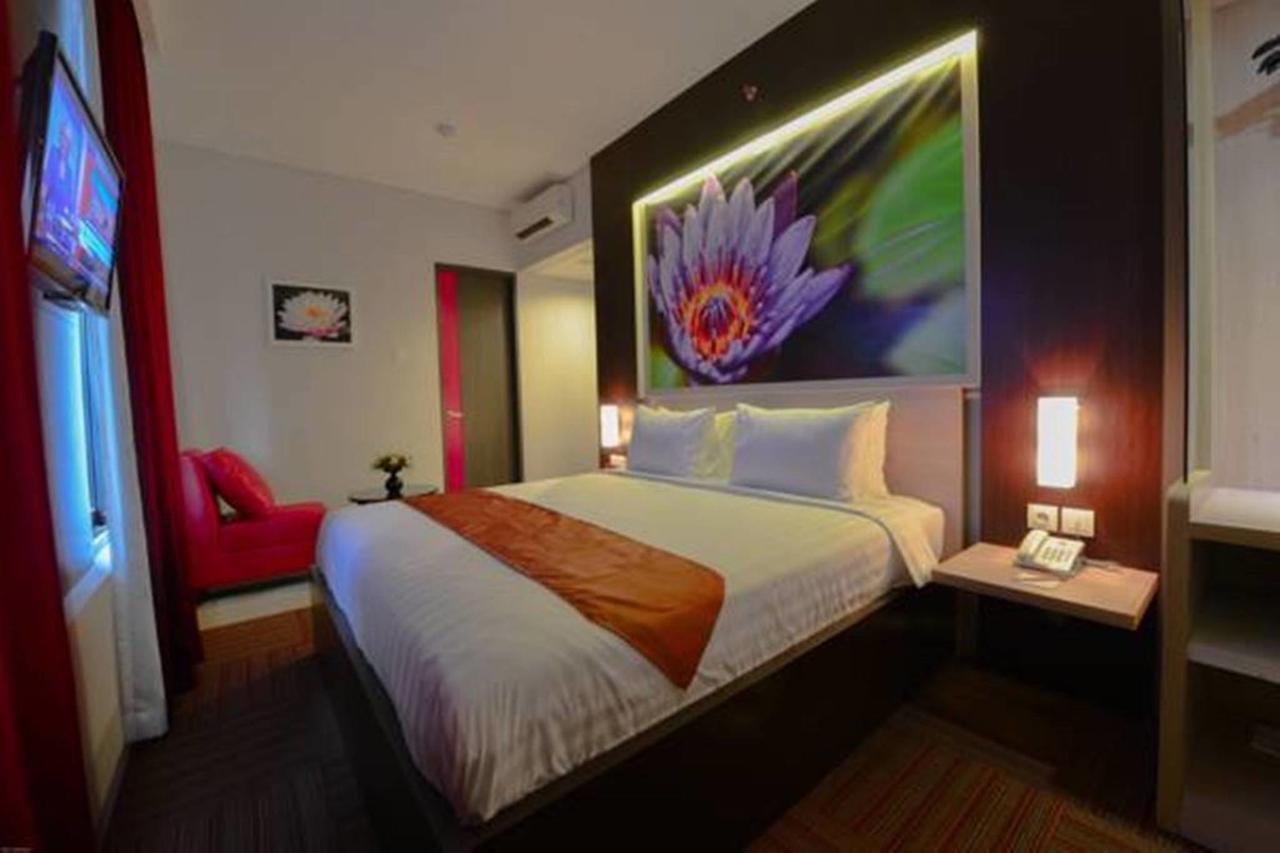 D'Hotel Jakarta Exterior foto
