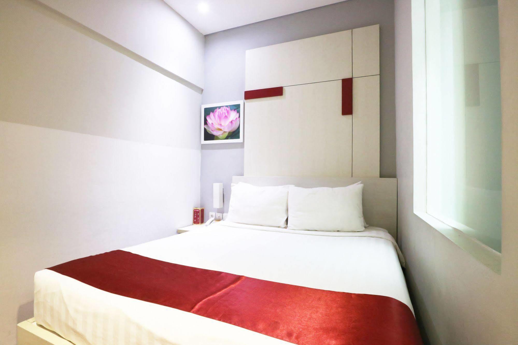 D'Hotel Jakarta Exterior foto